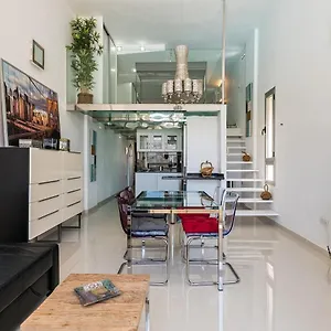 https://casa-milvia.in-canary-islands.com