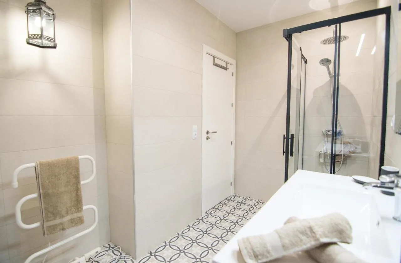 Tuguest Alhondiga Apartment Granada